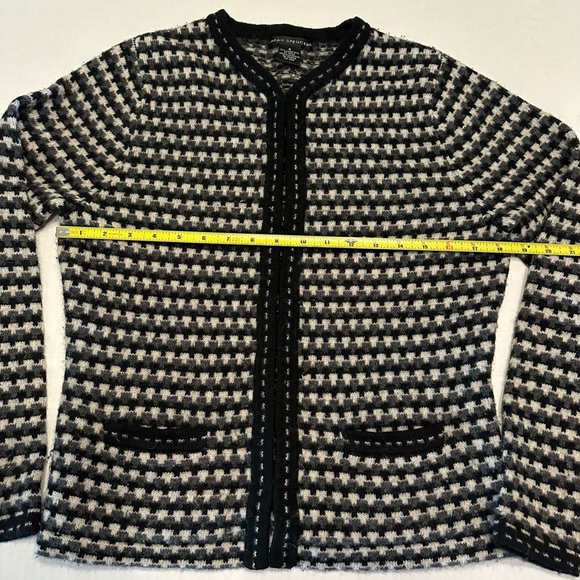 Sarah Spencer Lambs Wool Long Sleeve Sweater Cardigan Size Small - Picture 6 of 8